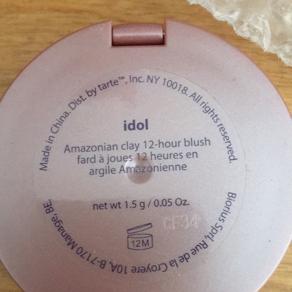 Tarte blush - Picture 3 of 3